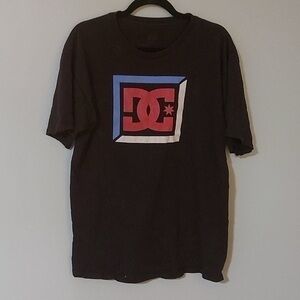 LARGE tshirt DC